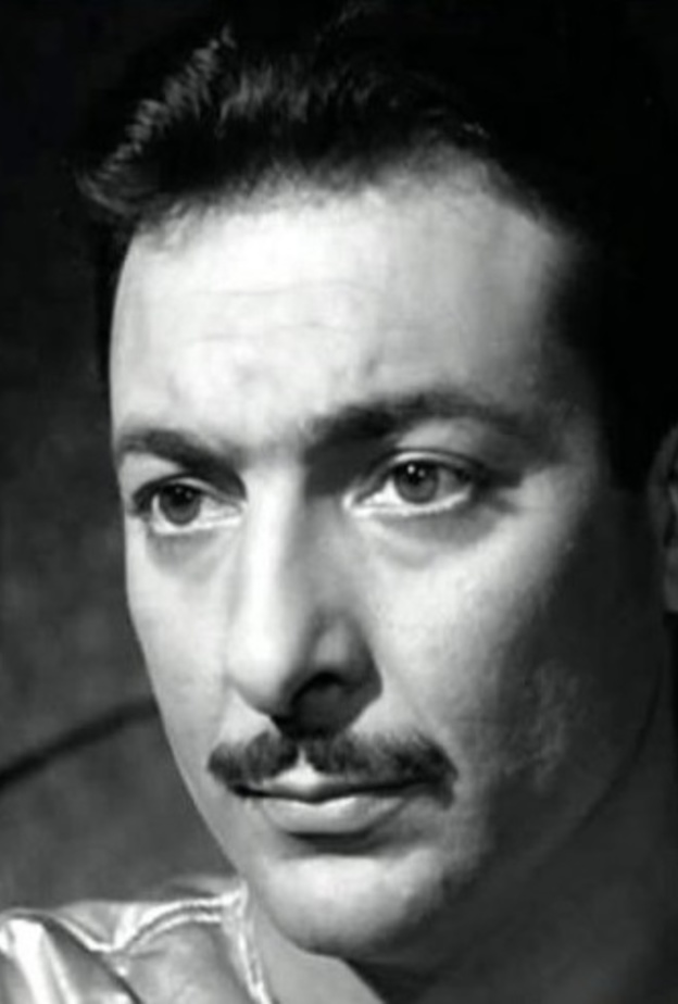 رشدي أباظة  ينتمي إلى عائلة الأباظية العريقة في مصر