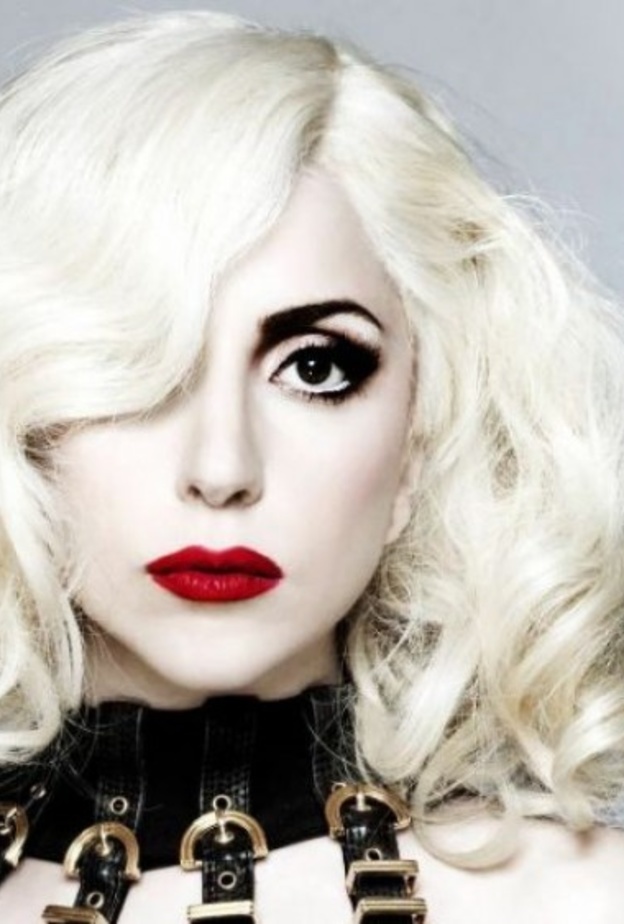 هل توافق ليدي جاجا على عقد زفافها فى المغرب