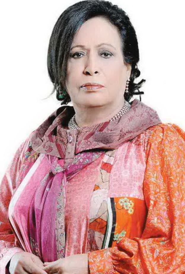 سيدة الشاشة الخليجية حياة الفهد ترفض تمثيل المحجبات