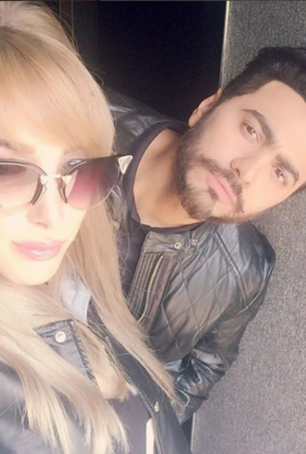 تامر حسني مع زوجته بسمة بوسيل بأحدث صورة لهما