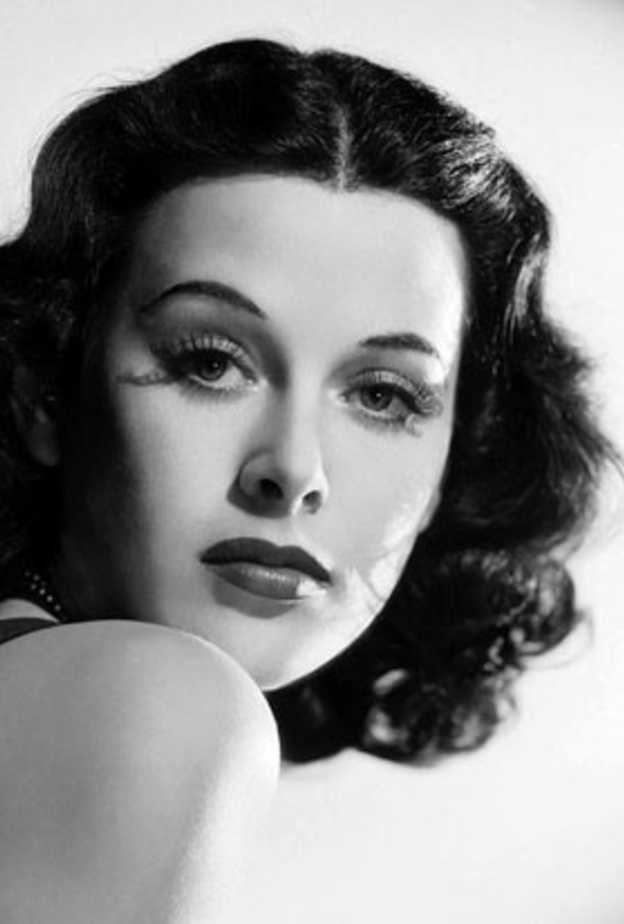 هيدي لامار ممثلة و مخترعة البلوتوث والواى فاي