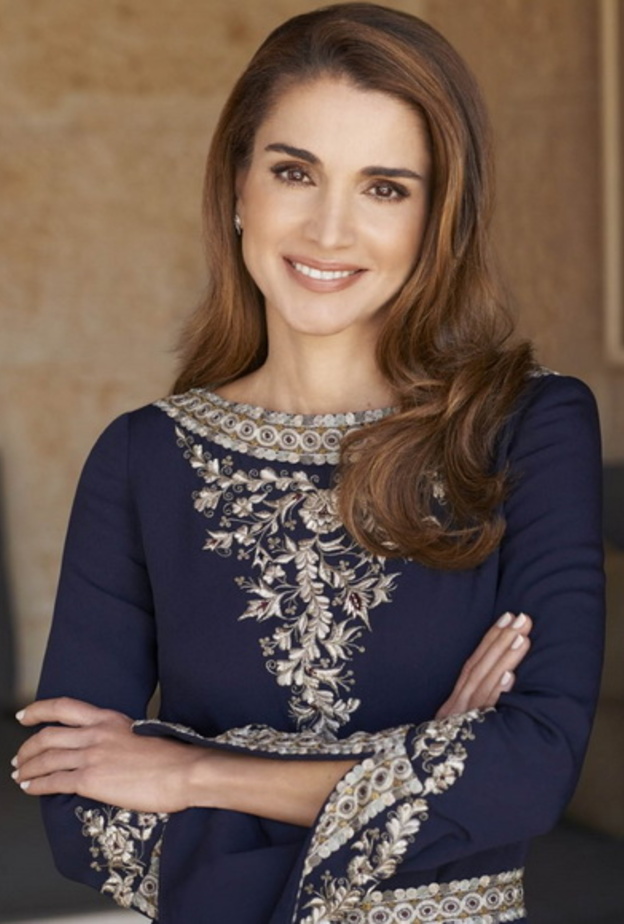 لاله سلمي حاضرة دوما فى قائمة أجمل السيدات الأول