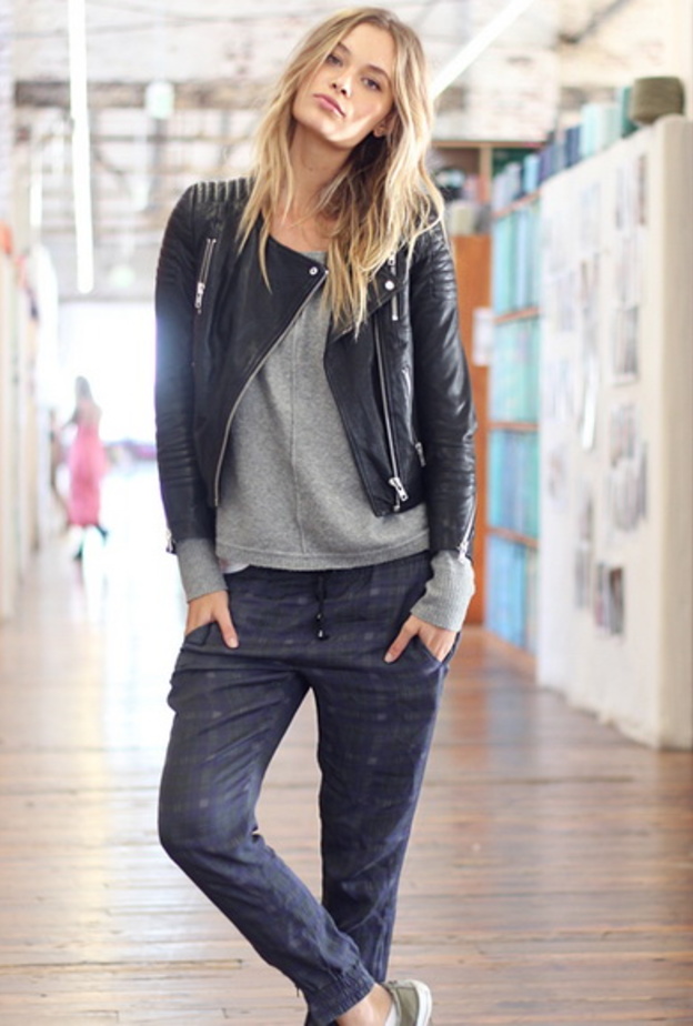 السترة الجلدية قطعة أساسية في خزانة كل سيدة عصرية