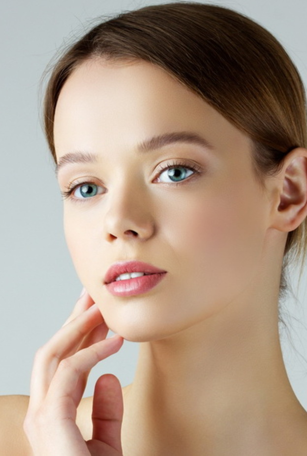 جوز الهند يمنح بشرتك النضارة ويكافح الشيخوخة