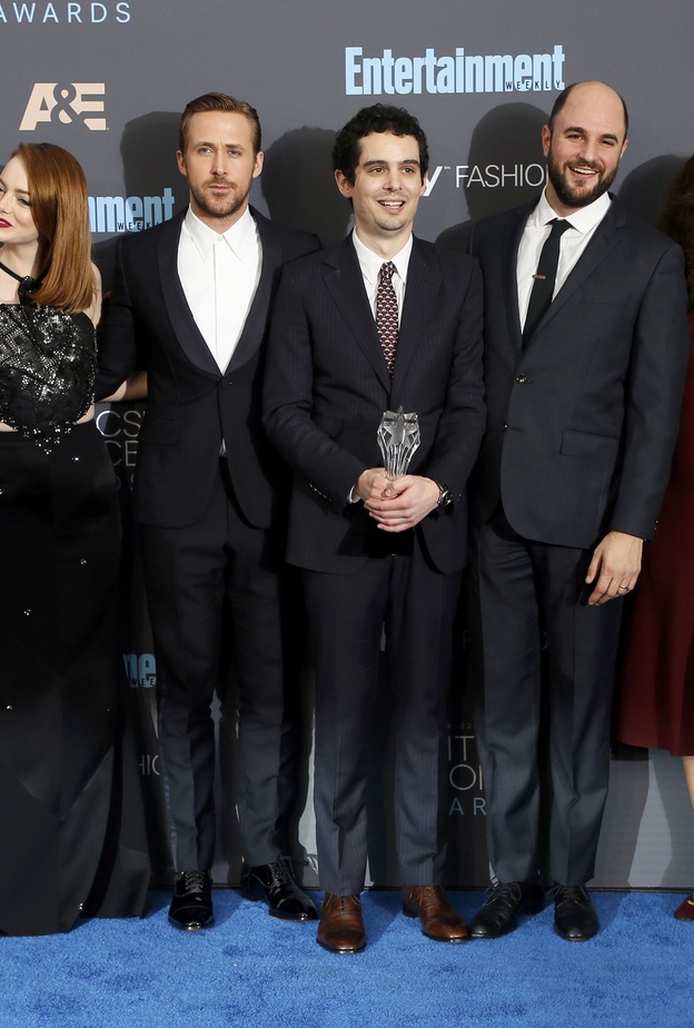 صورة جماعية للفائزين بجوائز Critics' Choice Awards