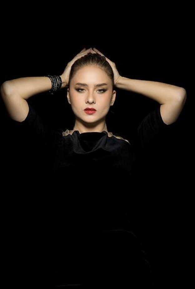 الصورة التي شاهدها طليقها والتقطت قبل عام