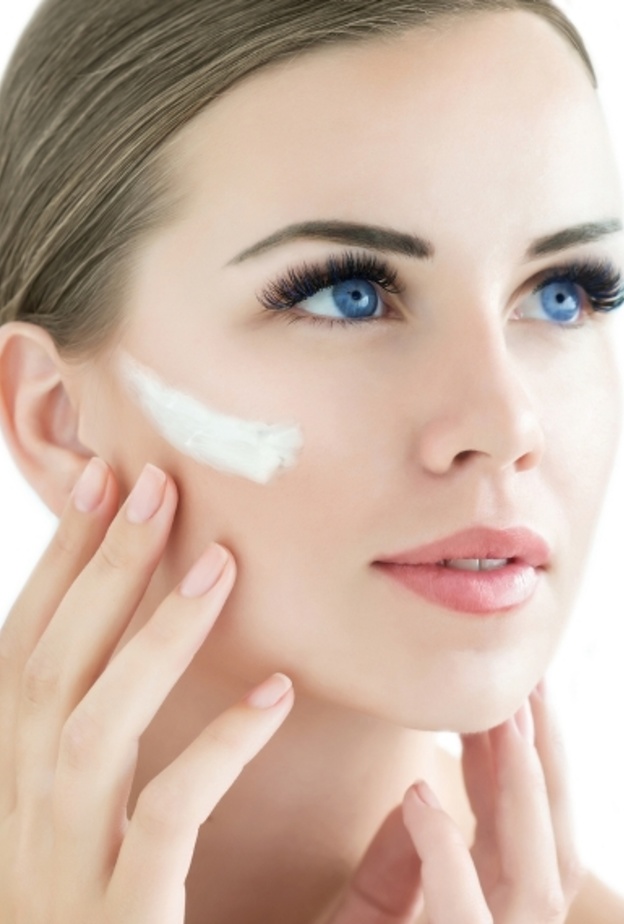 البشرة الدهنية تحتاج لعناية مضاعفة