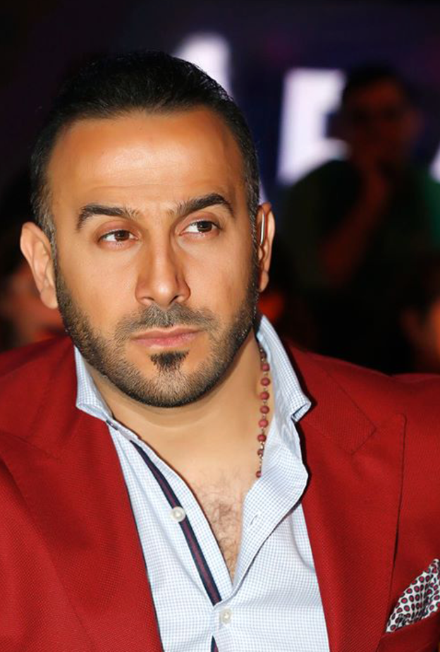 قصي خولي يحب الجاكيت مع الجينز