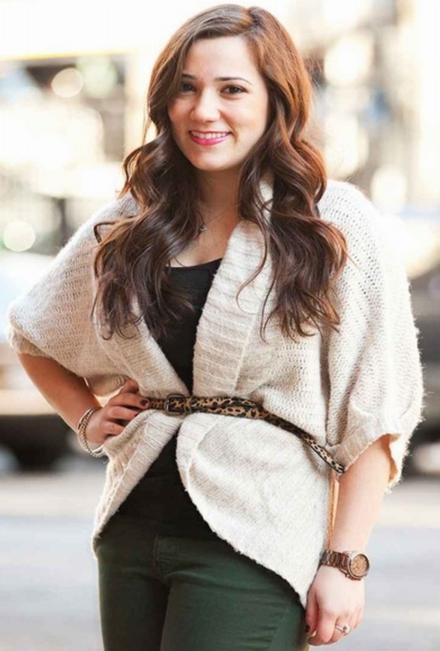 جاكيت الموتو أو الدراجة النارية يليق بصاحبة الصدر الممتلئ 