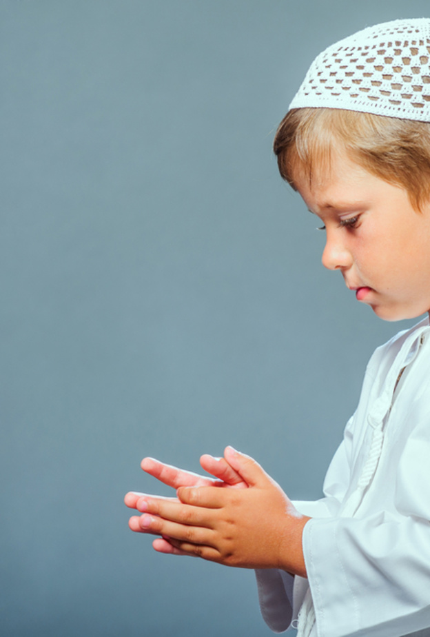 بمناسبة الاسراء والمعراج هل تعلم طفلك الصلاة ام ليس بعد