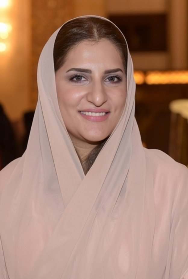 قفطان بقصة كيب مبتكرة