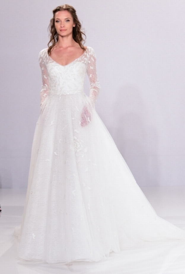 فستان من زهير مراد