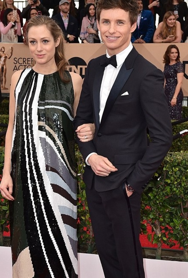 علاقتهما اتخذت طابعا رومانسيا بعدها بعدة سنوات وبدئا يتواعدان في عام 2012