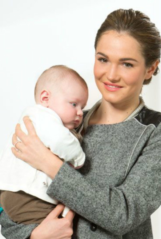 معاناة انتهاء اجازة الامومة