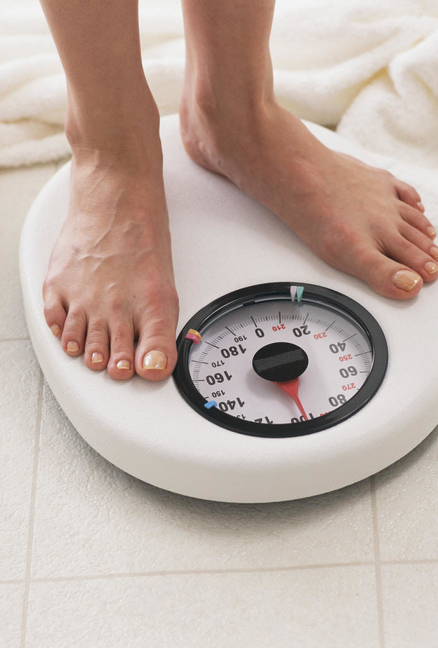 عرض الطعام يعتمد على اصباعان فقط 