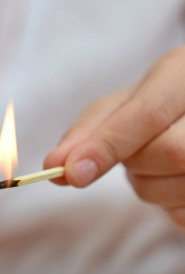 ضمان ان تكون طفاية الحريق متوفرة وسهل الوصول اليها وصالحة للاستعمال