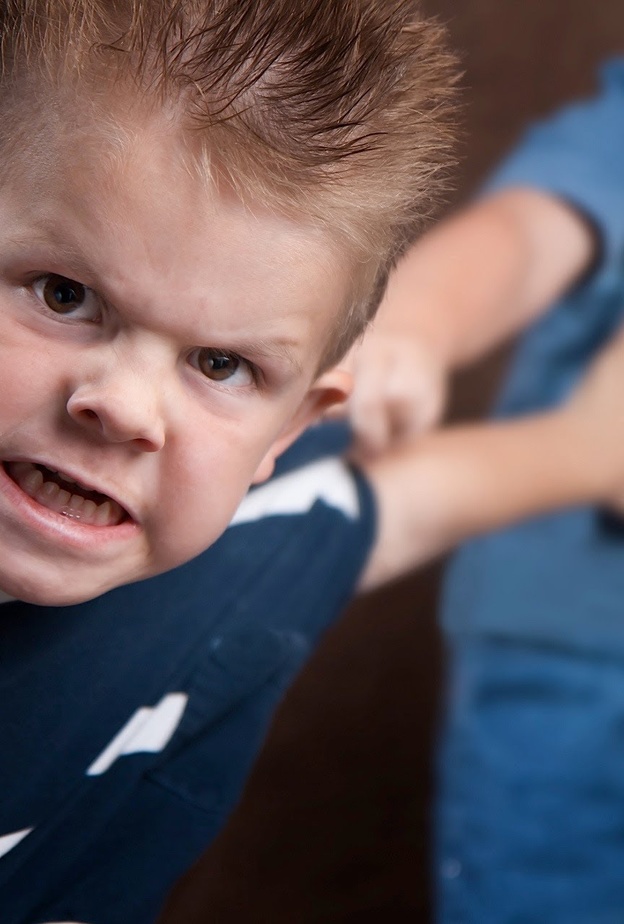 تحكمي في عناد وتمرد طفلك باخذه للحدائق والمساحات الخضراء