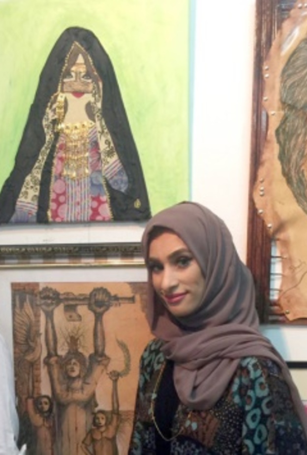 لوحة المراة الاماراتية  تفوز باوسكار ملتقى بصمات الفنانين التشكيليين العرب