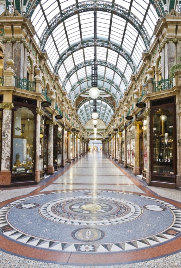 أجواء التسوق الراقي في ليدز بواسطة pxhere