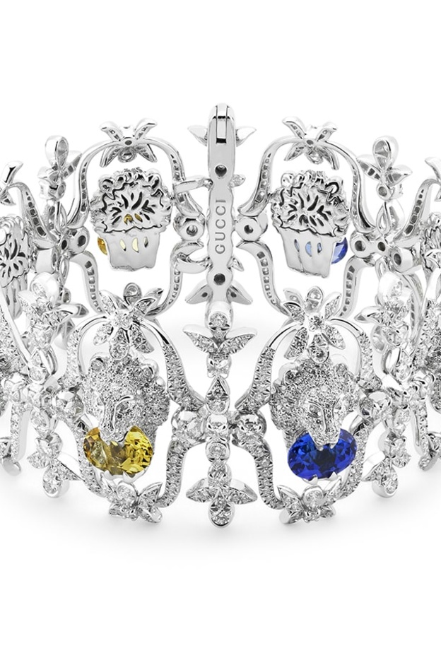 اسوارة من غوتشي Gucci