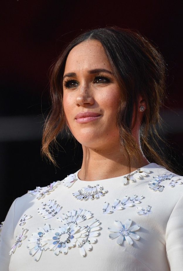 اطلالات ميغان ماركل بمكياج سموكي