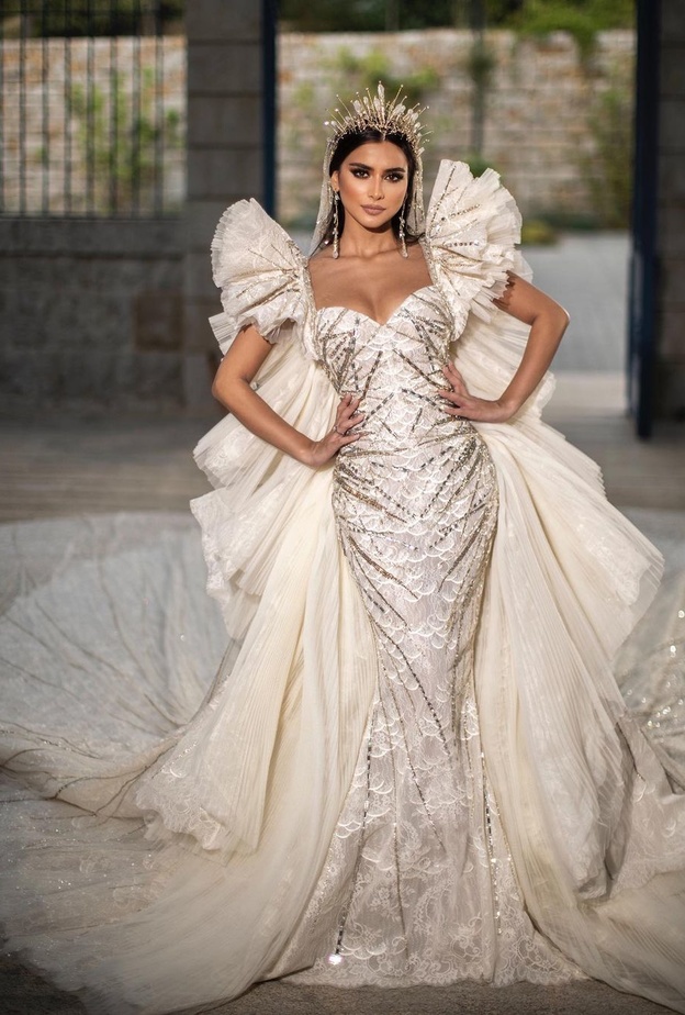 الإطلالة الاولى لزوجة قارح