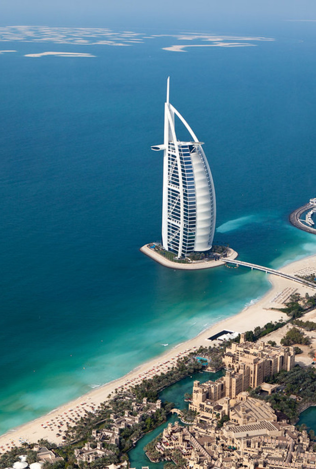 برج العرب وجهة سياحية مذهلة في دبي بواسطة Sam valadi