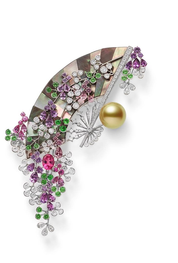 بروش من ميكيموتو Mikimoto