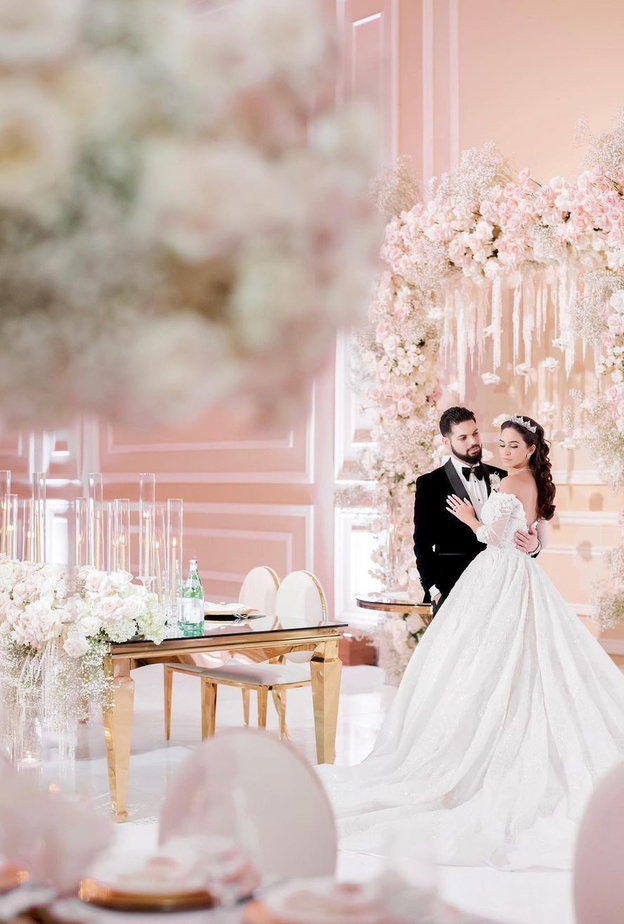 200 ألف تعليق تؤيد موقف العريس