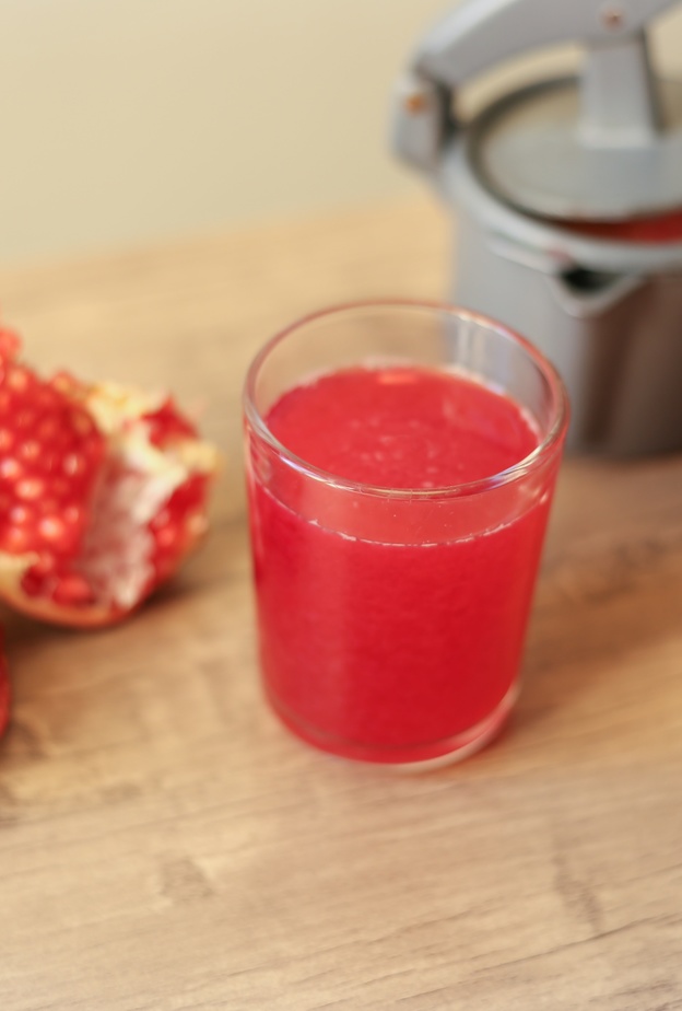 فوائد عصير الرمان لخفض السكر في الدم