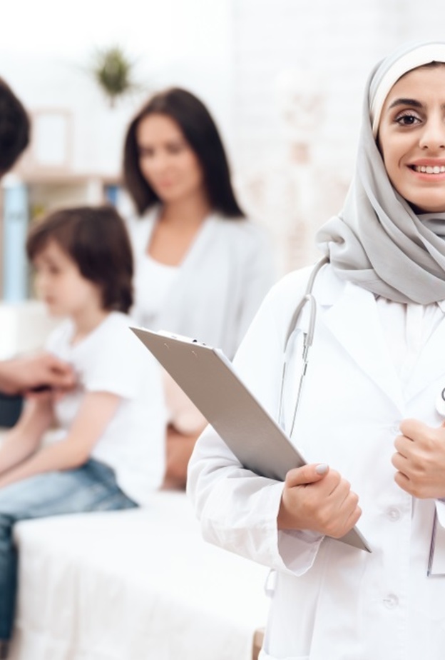 سعوديات برعن في مجالات الطب والعلوم