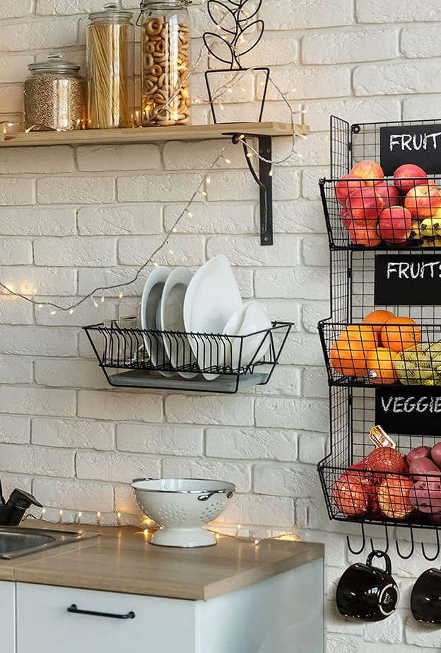 سلال تعلق على جدران المطابخ الصغيرة