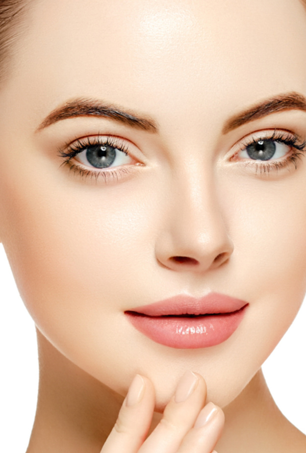 نصائح جمالية عند إزالة شعر الوجه بالشفرة