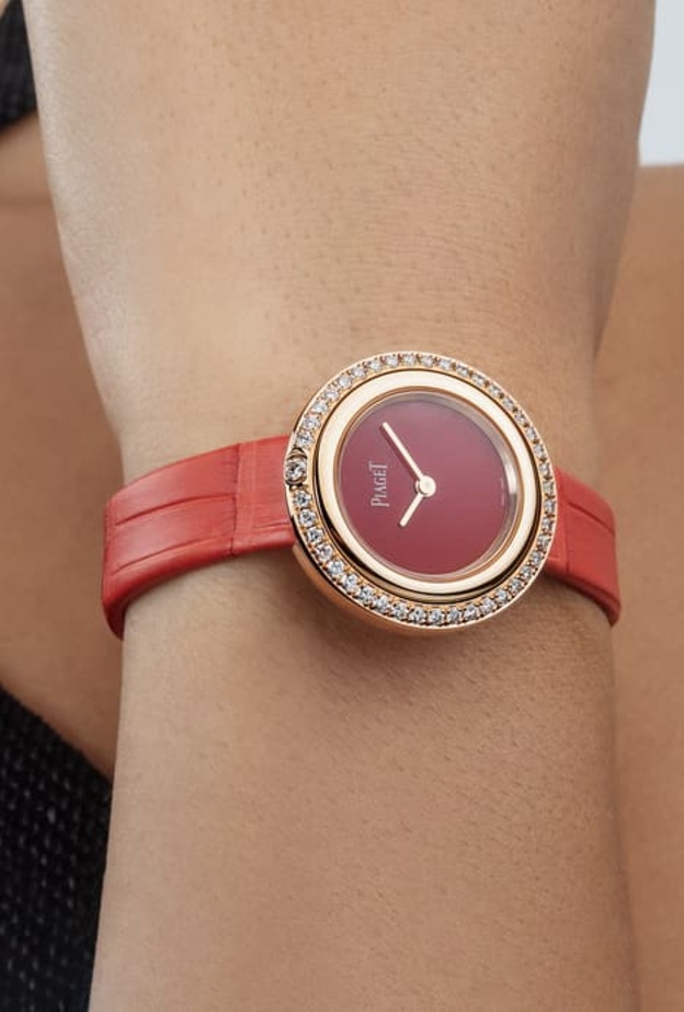 صورة من بياجيه