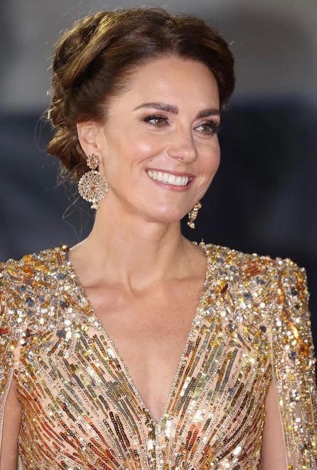 إطلالة كيت ميدلتون الجمالية ملفتة بتسريحات الشعر المرفوعة