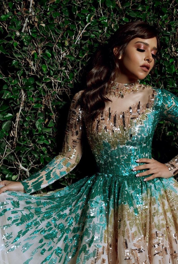 فستان ملكي من بلقيس.. انستغرام الفنانة