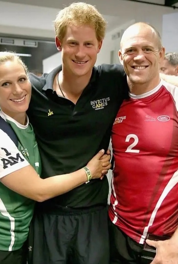 مايك تيندال يتحدث عن غضب العائلة المالكة العارم من الأمير هاري