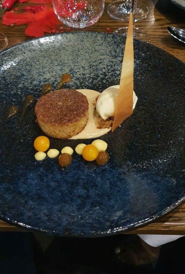 مطعم أتموسفير AT.MOSPHERE