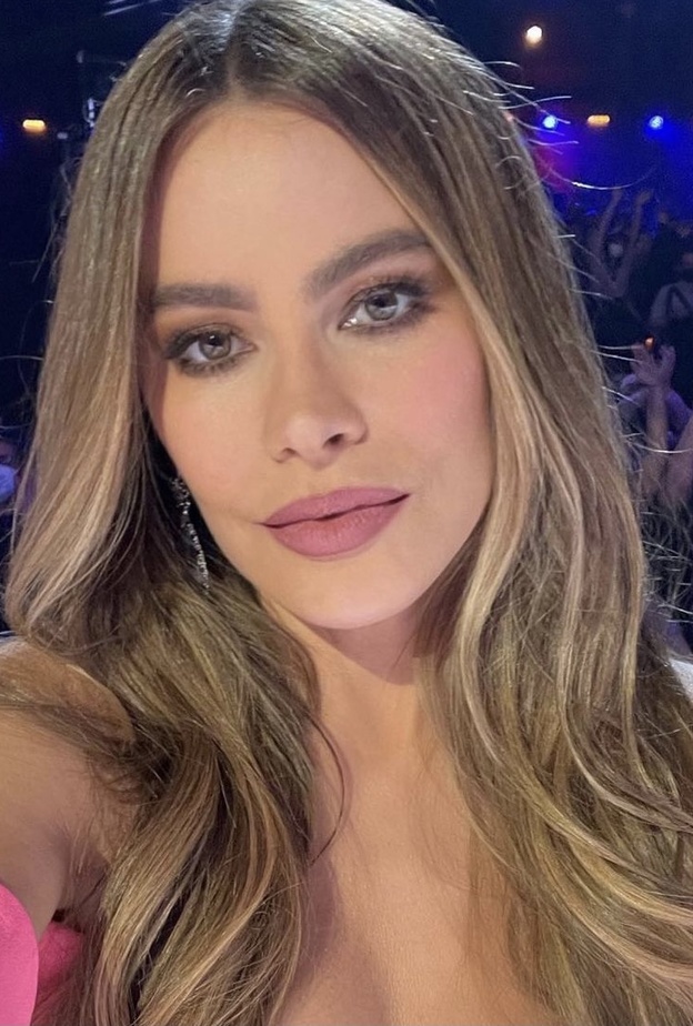 مكياج ترابي سموكي على طريقة صوفيا