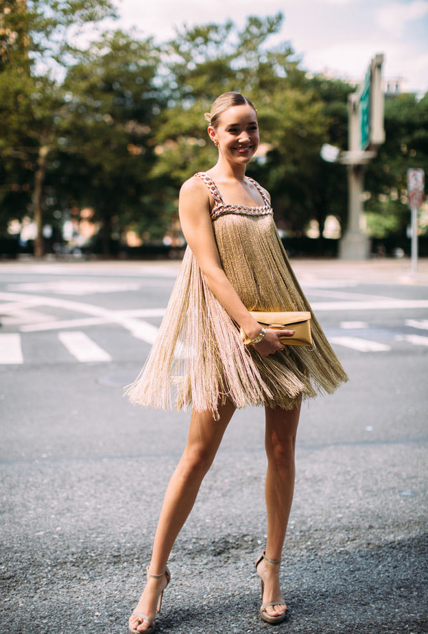 موضة الشراريب برزن ضمن اسبوع الموضة في نيويورك ربيع 2022