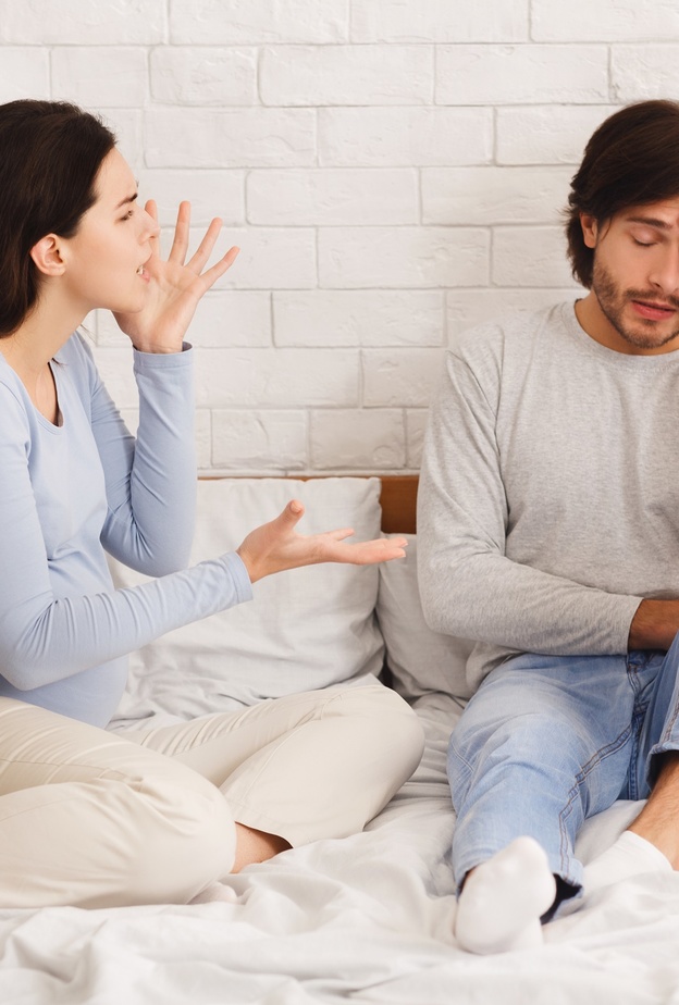 هل عصبية الحامل من علامات الحمل بولد