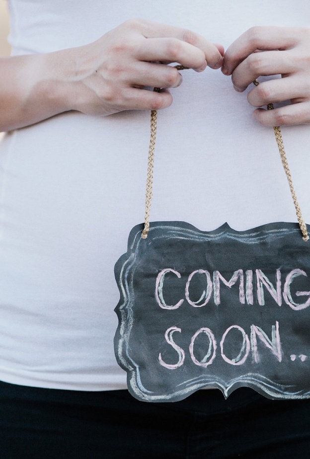 هل كثرة النوم في الشهر التاسع من علامات الولادة