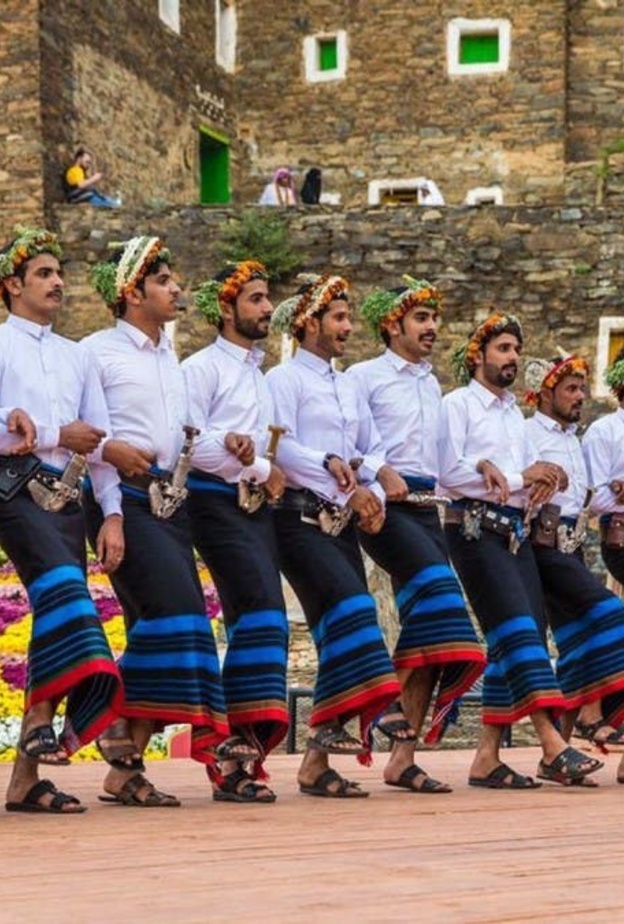 وزارة الثقافة تنظم مهرجان رجال الطيب بعدد من الفعاليات الثقافية -المصدر العربية نت