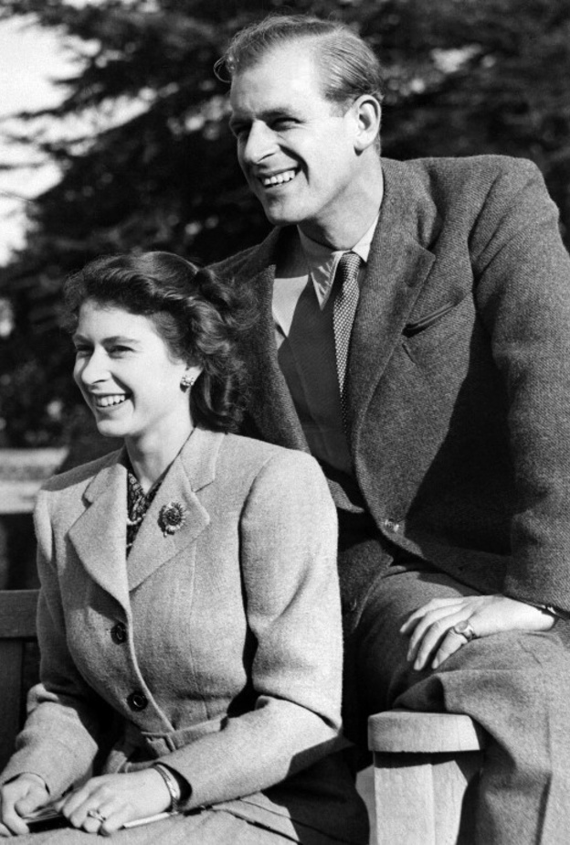 الأمير هاري يتحدث عن علاقة جده وجدته الاستثنائية