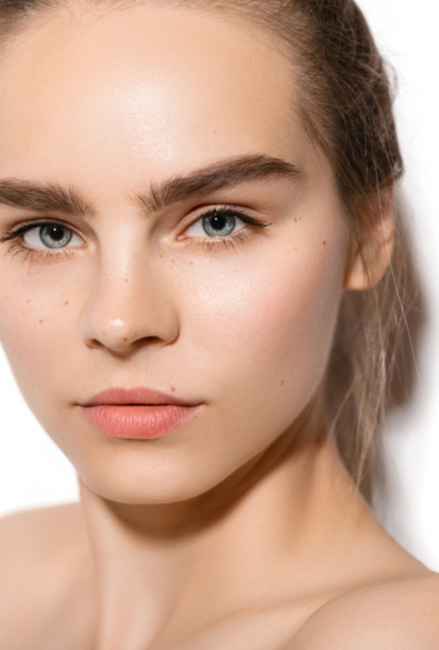 طريقة تكثيف الحواجب طبيعيا باستخدام قشور الليمون والالوفيرا