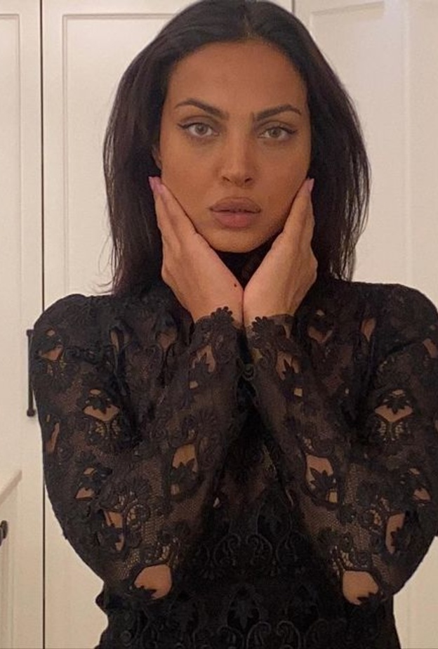  إطلالات طليقة زوج اصالة نصري الجمالية هل تشبه انجلينا جولي 