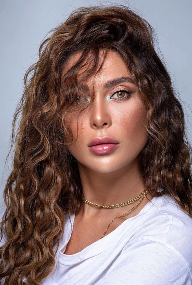 أحدث صيحات جمالية مستوحاة من زوجات النجوم العرب