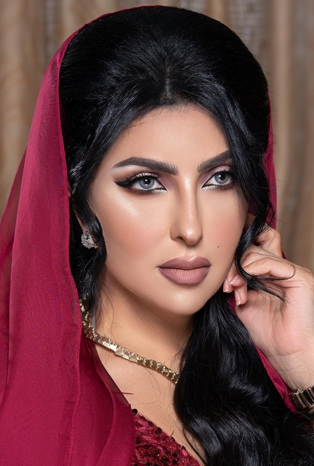 زينب العسكري