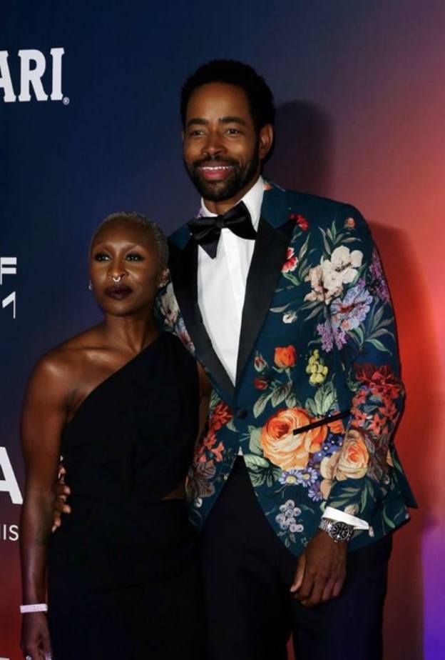 النجم جاي إليس و وسينثيا إيريفو