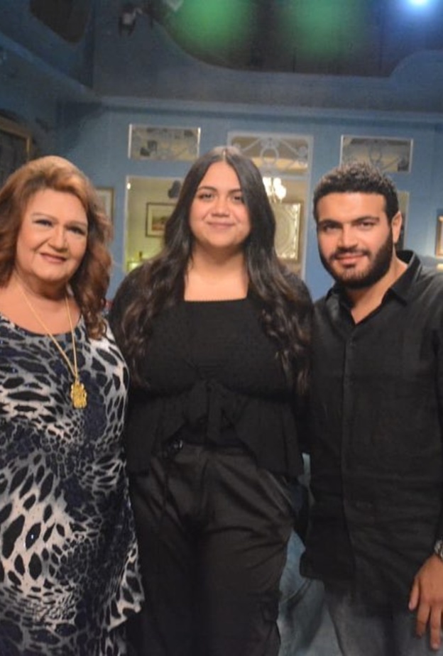 أبناء وأحفاد ميمي جمال- صورة من حساب إسعاد يونس على فيسبوك